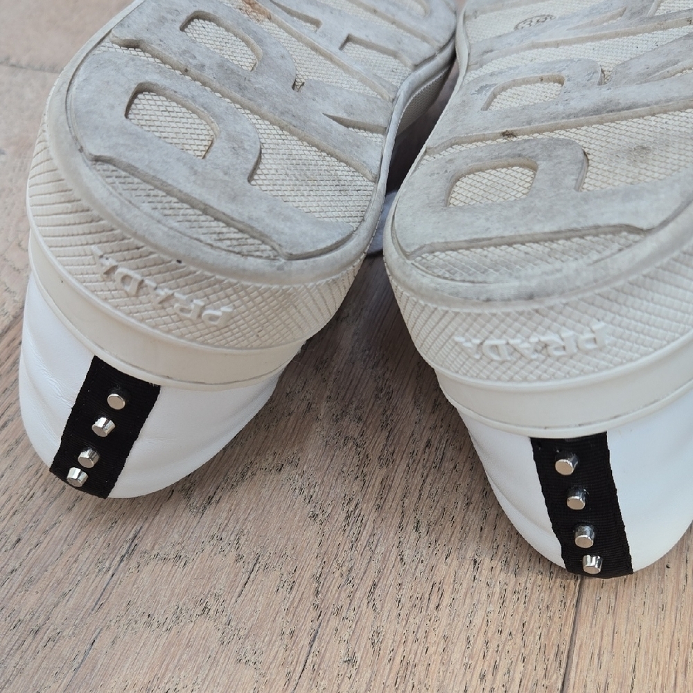 Trendy White and Pink Women's Sneakers - Picture 5 of 5